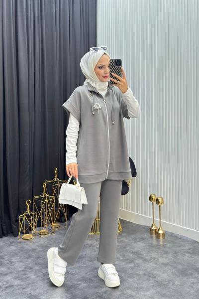 Taş Detay Yelekli Takım Gri